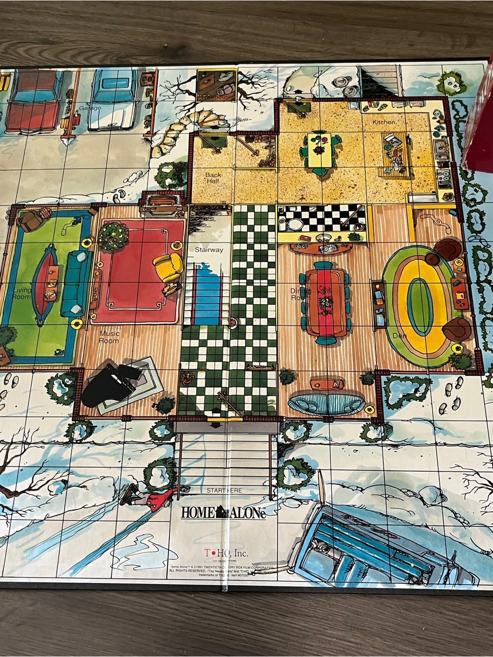 Home Alone Retro Board game family friendly based on movie - Picture 10 of 16